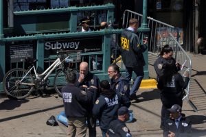 امریکہ: نیو یارک میں سب وے اسٹیشن فائرنگ میں متعدد افراد زخمی
