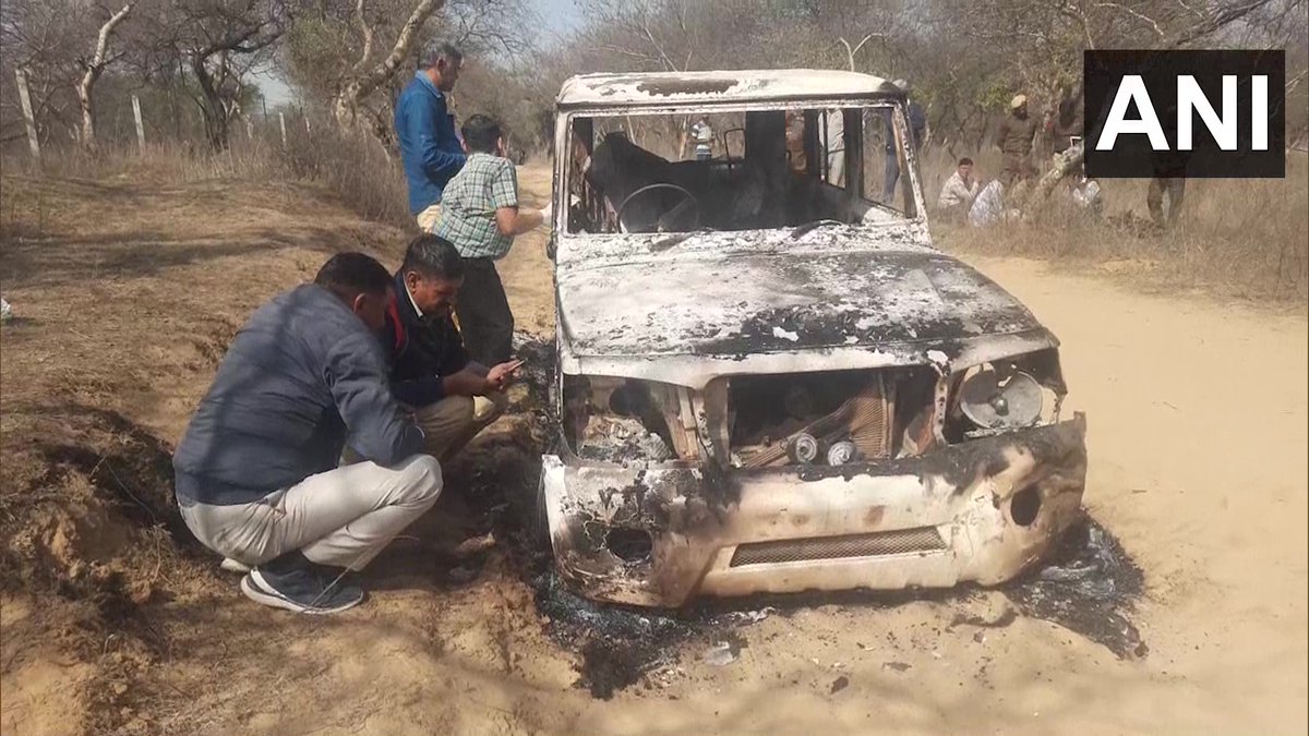 ہریانہ کے بھیوانی ضلع میں ایک جلی ہوئی بولیرو کار، جس کے اندر سے دو لوگوں کی جلی ہوئی لاشیں ملی ہیں۔ (فوٹوبہ شکریہ: اے این آئی)