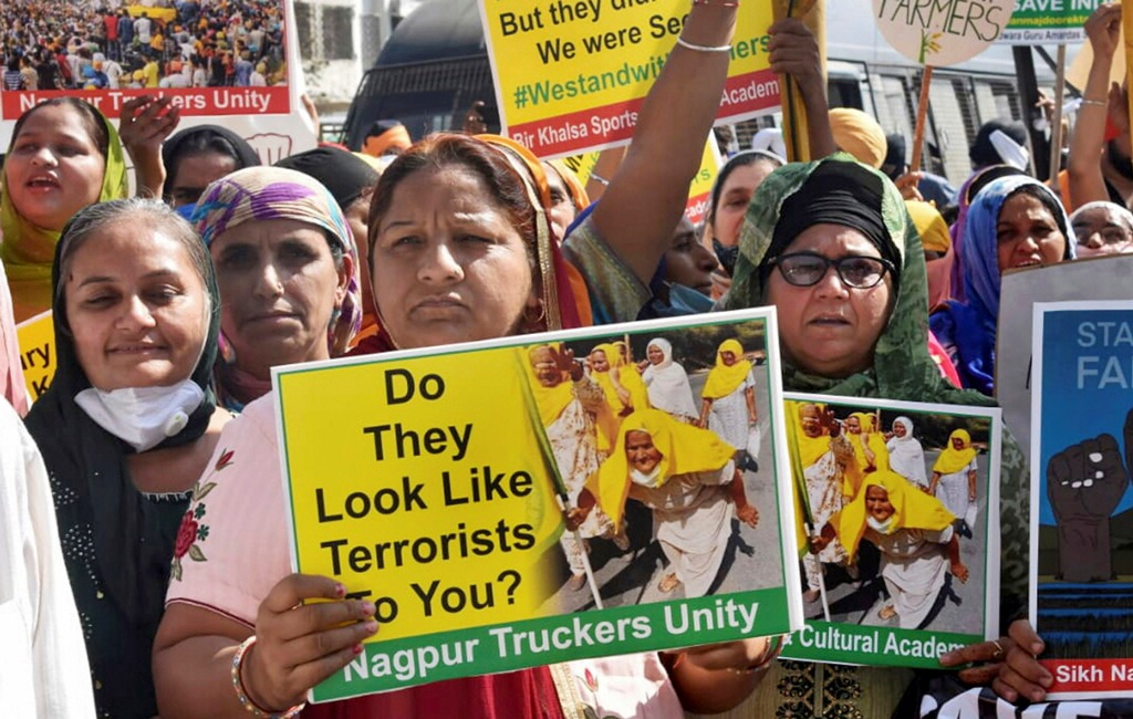 مہاراشٹر کے ناگپور شہر میں سکھ کمیونٹی  کے لوگوں نے بند کی حمایت میں ریلی نکالی۔ (فوٹو: پی ٹی آئی)