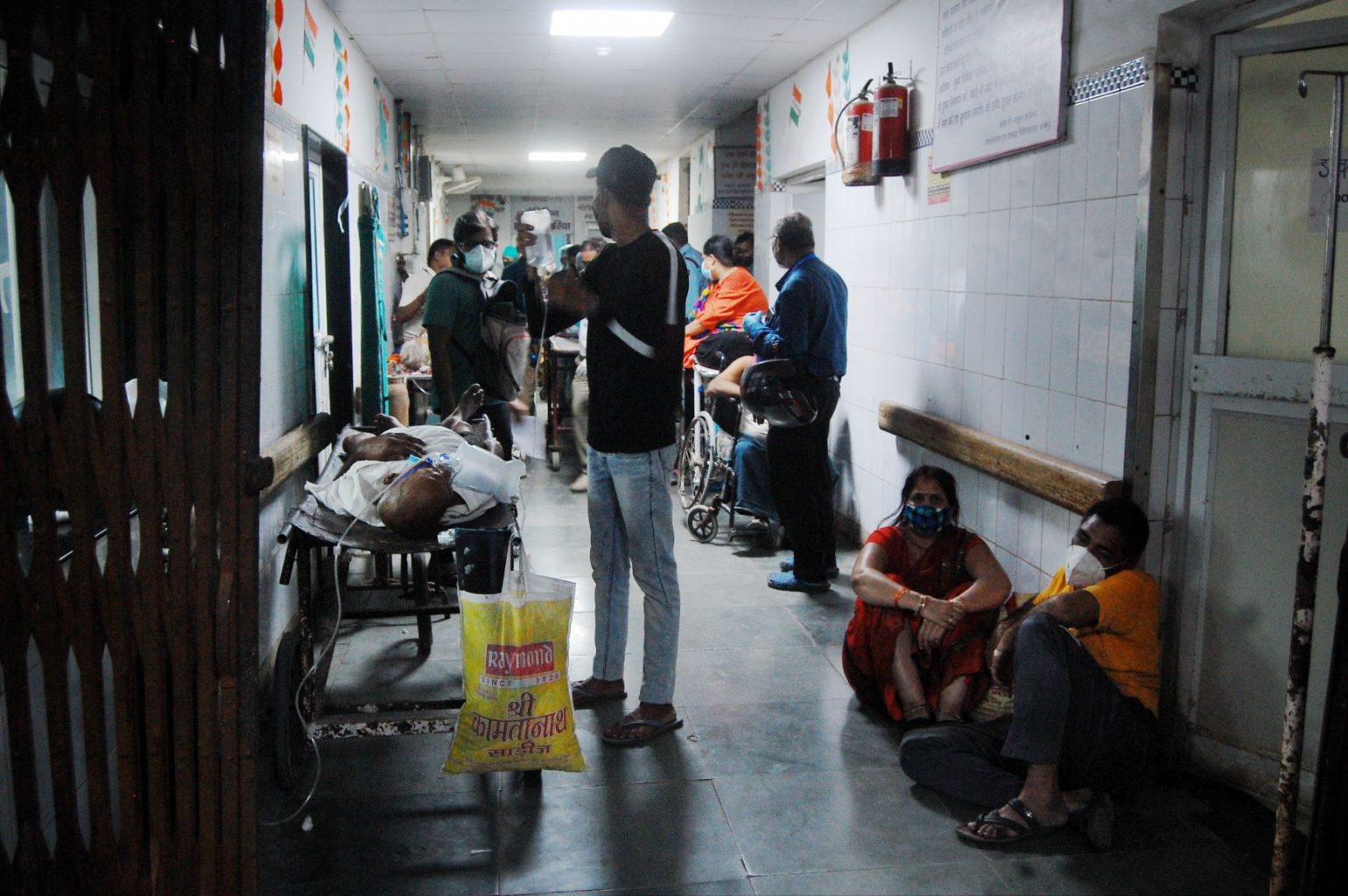 مہاماری کے دوسری لہر کے دوران کانپور کا ایک اسپتال۔ (فوٹو: پی ٹی آئی)