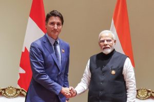 کینیڈین وزیر اعظم جسٹن ٹروڈو اور ہندوستانی وزیر اعظم نریندر مودی، فوٹو بہ شکریہ: پی آئی بی