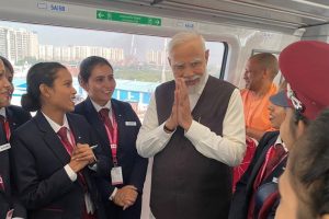 وزیر اعظم نریندر مودی نے 20 اکتوبر 2023 کو ریجنل ریپڈ ٹرین 'نمو بھارت' کا افتتاح کیا۔ (تصویر بہ شکریہ: Twitter/@PMOIndia)