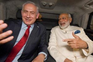 اسرائیلی وزیراعظم بنجمن نیتن یاہو اور ہندوستانی وزیراعظم نریندر مودی کی فائل فوٹو۔ (تصویر بہ شکریہ: ہیم زیک/گورنمنٹ پریس آفس، اسرائیل)